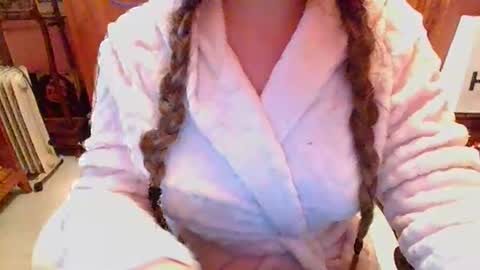 Snapshot of sexymisss24 chatting on 04/15/26, 08:54 sexymisss24 online show from 04/15/26, 08:54
