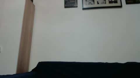 Snapshot of sexymuscle26 chatting on 11/09/25, 08:45 Adrian online show from 11/09/25, 08:45