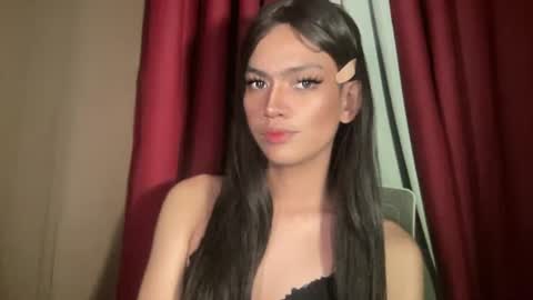 Snapshot of sexynakedweapon chatting on 05/12/26, 11:46 LIEZEL online show from 05/12/26, 11:46
