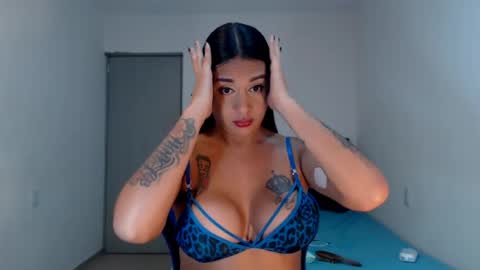 Snapshot of sexynatalia25 chatting on 07/02/26, 09:21 Natalia Duran online show from 07/02/26, 09:21