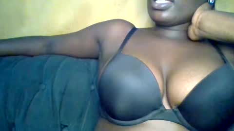 Snapshot of sexynatasha46 chatting on 01/12/25, 09:19 natasha online show from 01/12/25, 09:19