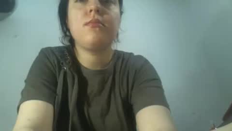 Snapshot of sexynyu18 chatting on 11/23/25, 09:42 Alex online show from 11/23/25, 09:42