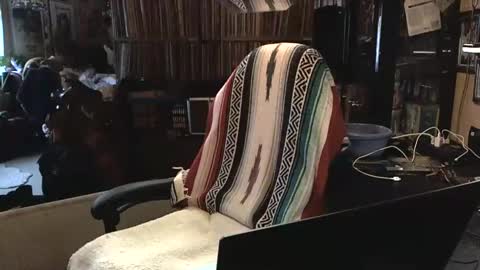 Snapshot of sexyolbear chatting on 01/28/25, 01:38 Grizz Lee Bear online show from 01/28/25, 01:38