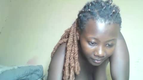 Snapshot of sexypamm chatting on 12/17/25, 08:48 sexypamm online show from 12/17/25, 08:48