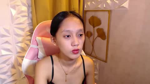 Snapshot of sexypinayirish chatting on 12/19/25, 11:06 IRISH online show from 12/19/25, 11:06