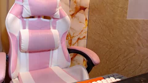 Snapshot of sexypinayirish chatting on 02/24/26, 08:45 IRISH online show from 02/24/26, 08:45