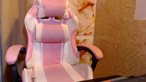 Snapshot of sexypinayirish chatting on 03/09/26, 08:29 IRISH online show from 03/09/26, 08:29