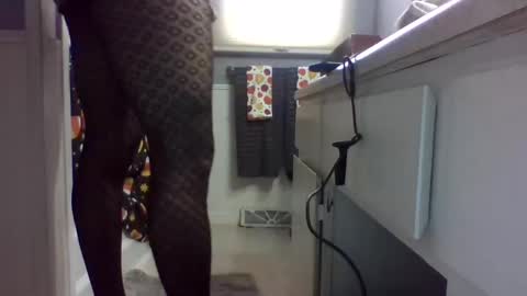 sexypluvin online show from 11/08/25, 05:01