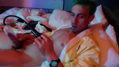 Snapshot of sexypossum chatting on 02/14/25, 02:54 Possum online show from 02/14/25, 02:54