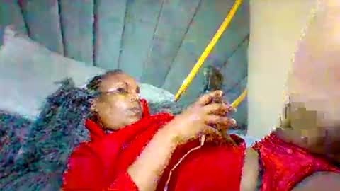 Snapshot of sexyqueen3457132 chatting on 10/28/25, 07:05 DOVY ACHIENG online show from 10/28/25, 07:05