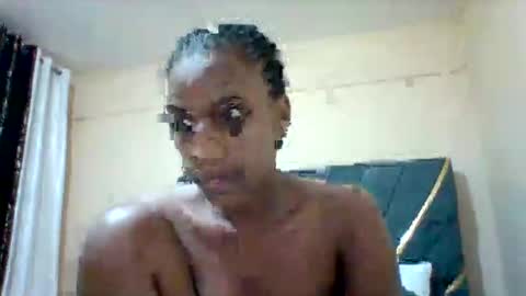 Snapshot of sexyqueen3457132 chatting on 01/08/26, 07:05 DOVY ACHIENG online show from 01/08/26, 07:05