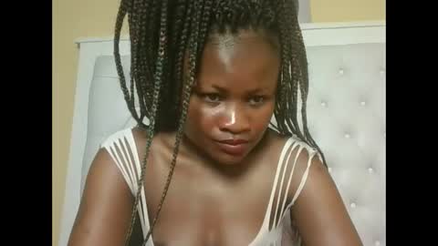 queenivy online show from 09/13/25, 07:24