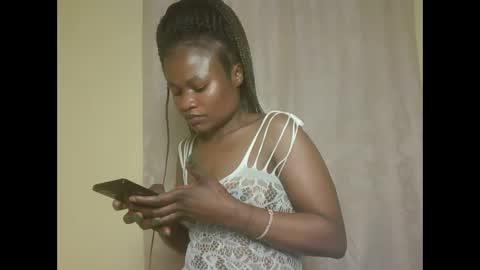 queenivy online show from 10/02/25, 05:58