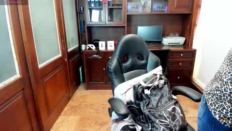 R A C H E L online show from 11/18/25, 12:20