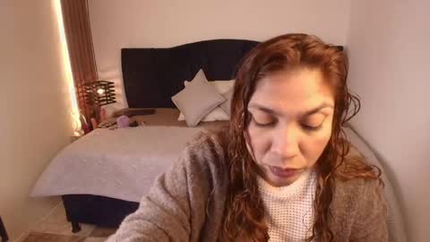 Snapshot of sexyrachel_ chatting on 05/06/26, 12:10 R A C H E L online show from 05/06/26, 12:10