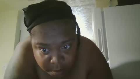 Snapshot of sexyrenica chatting on 05/16/26, 02:49 sexyrenica online show from 05/16/26, 02:49