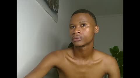Snapshot of sexyromeo_bbc chatting on 05/30/26, 08:17 Enzo online show from 05/30/26, 08:17