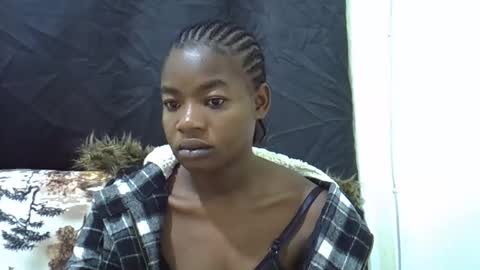 Snapshot of sexyshaz22 chatting on 02/17/26, 02:52 sexyshaz22 online show from 02/17/26, 02:52