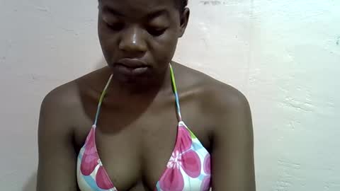 Snapshot of sexyshaz22 chatting on 04/14/26, 01:11 sexyshaz22 online show from 04/14/26, 01:11