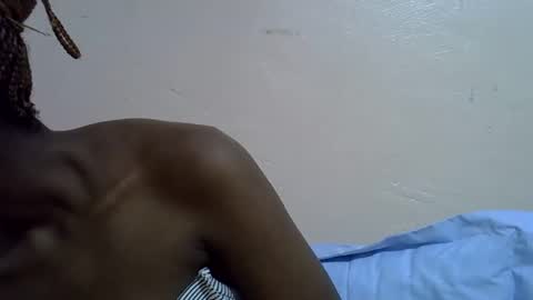 Snapshot of sexyshaz22 chatting on 04/25/26, 10:18 sexyshaz22 online show from 04/25/26, 10:18