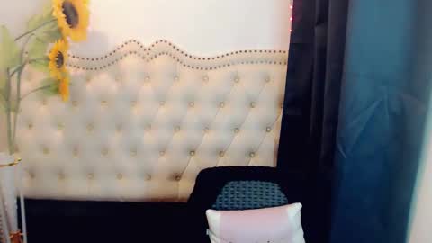 Snapshot of sexyshinixx chatting on 09/10/25, 01:55 sexyshinixx online show from 09/10/25, 01:55