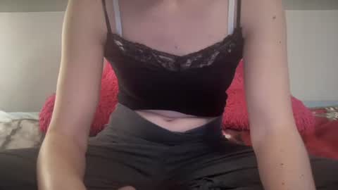 Snapshot of sexyskylar2016 chatting on 05/17/26, 11:45 Sexy Skylar online show from 05/17/26, 11:45