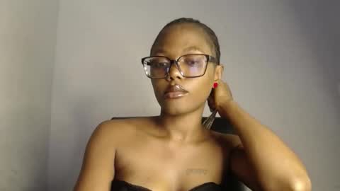 Darkskinned Rae online show from 03/26/26, 10:15