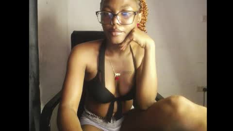 Darkskinned Rae online show from 04/15/26, 11:05