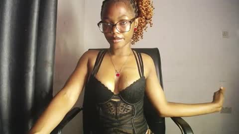 Darkskinned Rae online show from 04/26/26, 08:06