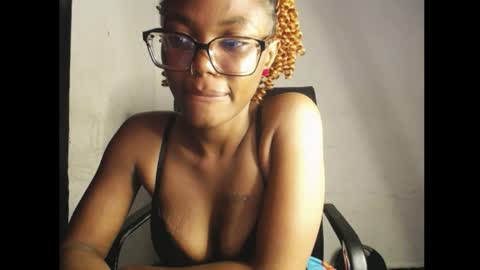 Darkskinned Rae online show from 04/28/26, 09:42