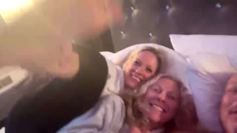 Princess Jackie and Daddy Steve online show from 11/16/25, 09:48