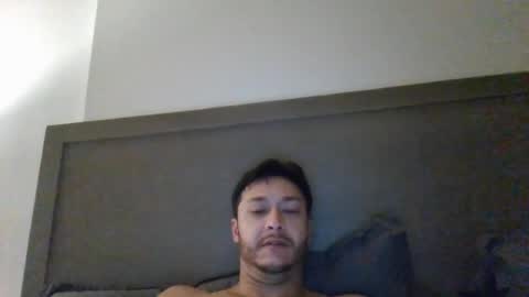 Snapshot of sexytoy33 chatting on 05/17/26, 04:43 sexytoy33 online show from 05/17/26, 04:43