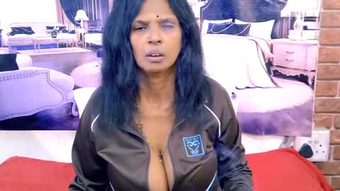 Snapshot of sexyva4u2luv chatting on 07/02/26, 06:14 sexyva4u2luv online show from 07/02/26, 06:14