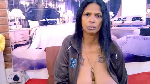 Snapshot of sexyva4u2luv chatting on 07/29/26, 05:27 sexyva4u2luv online show from 07/29/26, 05:27