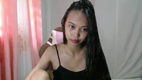 Snapshot of sexyy_monica chatting on 06/25/26, 05:12 MONICA online show from 06/25/26, 05:12