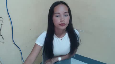 Snapshot of sexyykalea chatting on 05/21/26, 02:40 Lea3 online show from 05/21/26, 02:40