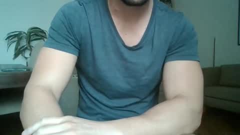 Snapshot of sexyyphilip chatting on 04/25/26, 06:49 sexyyphilip online show from 04/25/26, 06:49