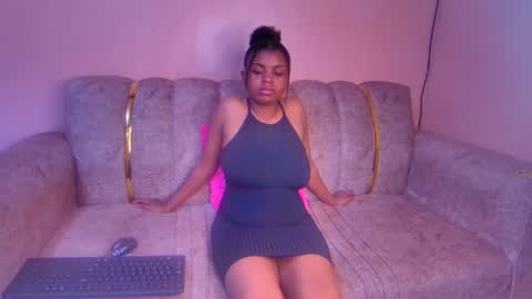 sexyyred_ online show from 12/04/24, 05:55