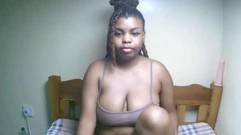 sexyyred_ online show from 04/28/26, 04:06