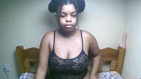 sexyyred_ online show from 05/06/26, 08:08