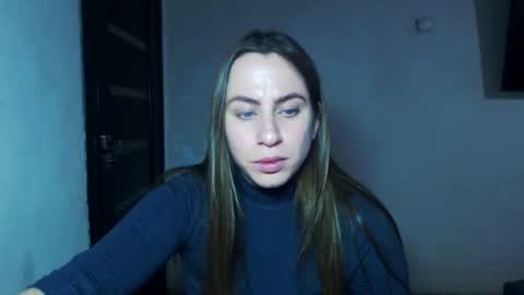 Snapshot of sexyyuliia777 chatting on 11/28/25, 08:50 Yuliia online show from 11/28/25, 08:50