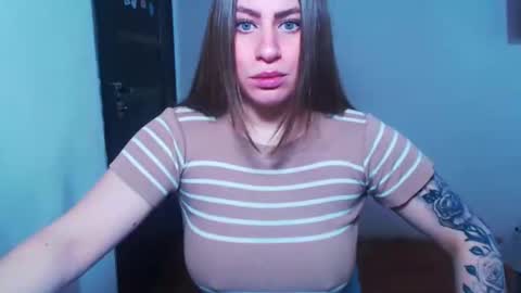 Snapshot of sexyyuliia777 chatting on 02/23/26, 08:44 Yuliia online show from 02/23/26, 08:44