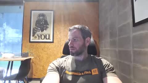 Snapshot of shad0w_hunter chatting on 02/17/25, 07:21 shad0w_hunter online show from 02/17/25, 07:21