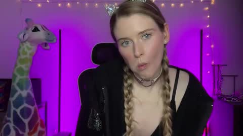 shadebabe online show from 12/14/24, 08:23