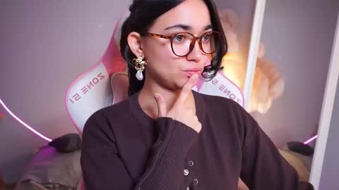 Lily  online show from 11/19/25, 03:12