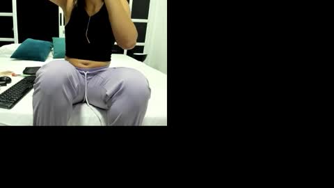 Snapshot of shagiamir chatting on 09/15/25, 09:09 Shagi online show from 09/15/25, 09:09