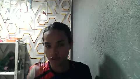 Snapshot of shaharra chatting on 12/15/25, 01:43 shaharra online show from 12/15/25, 01:43