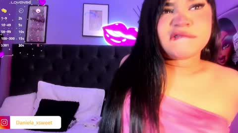 Snapshot of shairytovar chatting on 02/15/25, 06:02 shairytovar online show from 02/15/25, 06:02