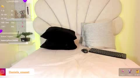 Snapshot of shairytovar chatting on 09/12/25, 06:35 shairytovar online show from 09/12/25, 06:35