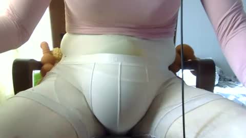 Snapshot of shakespeareisahomie chatting on 11/23/25, 05:35 shakespeareisahomie online show from 11/23/25, 05:35